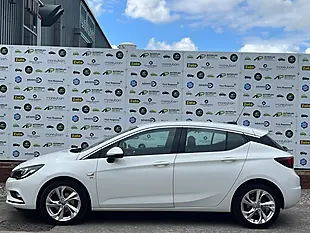 Used 2017 Vauxhall Astra Sri White - Interior and Exterior details 9