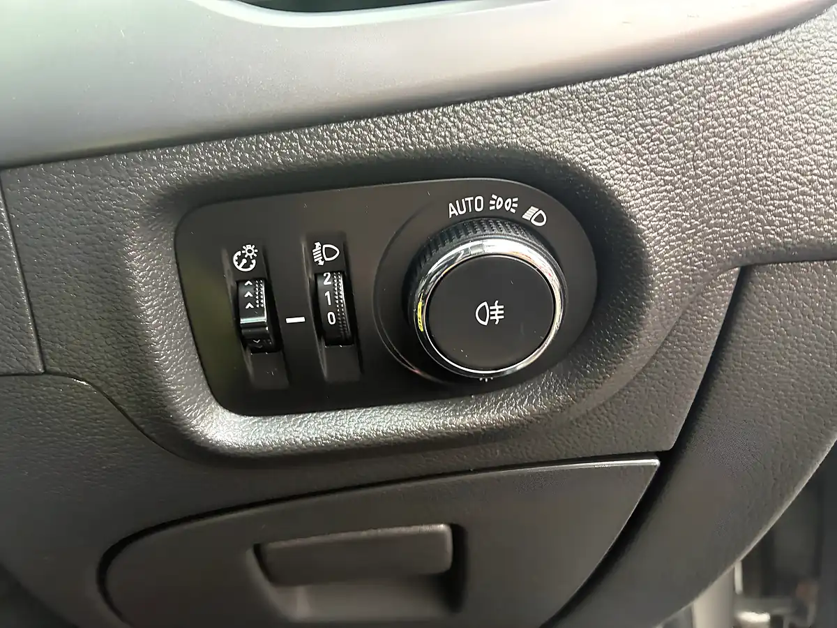Used 2017 Vauxhall Astra Tech Line Grey - Interior and Exterior details 18