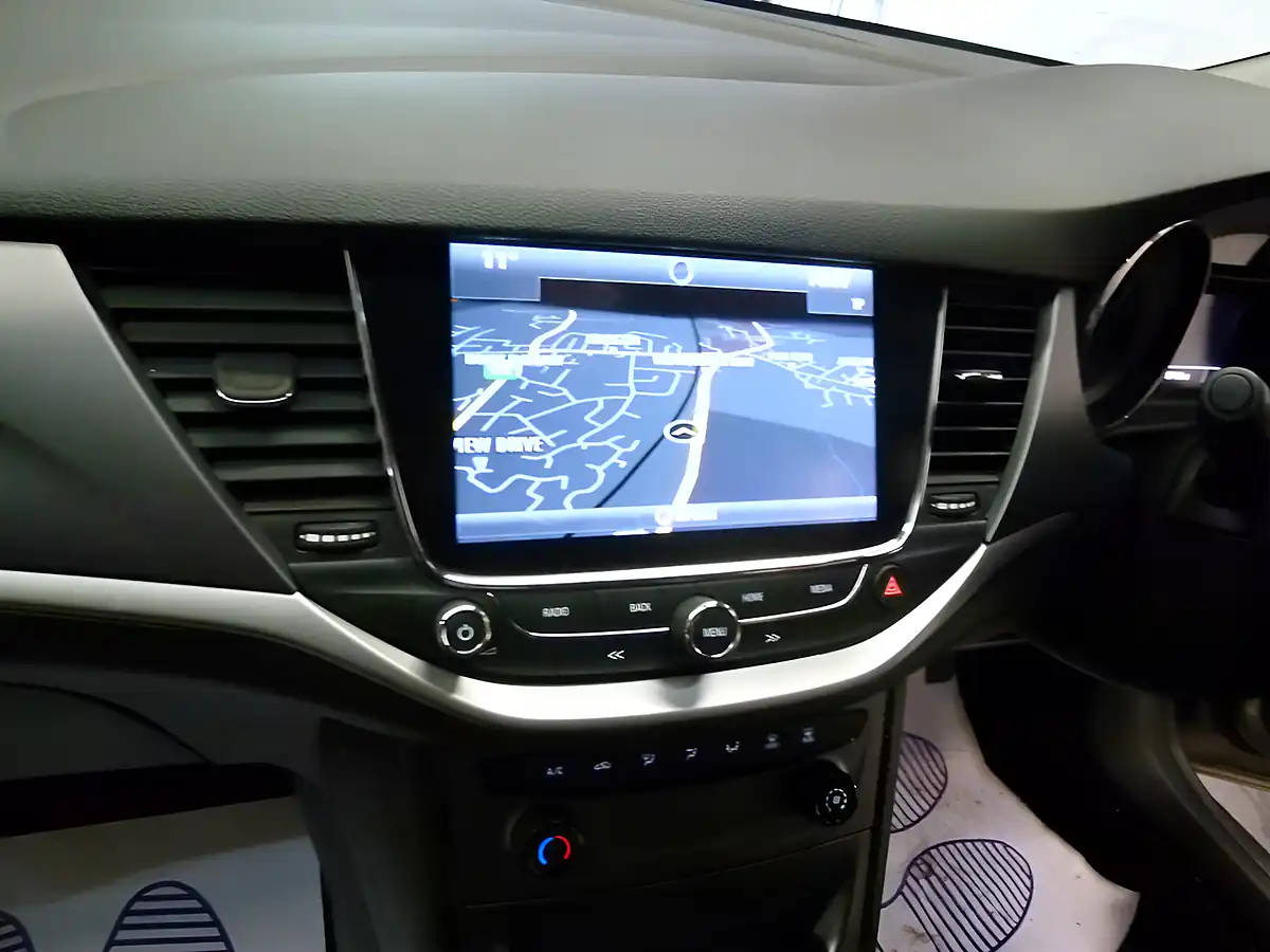 Used 2017 Vauxhall Astra Tech Line Grey - Interior and Exterior details 15