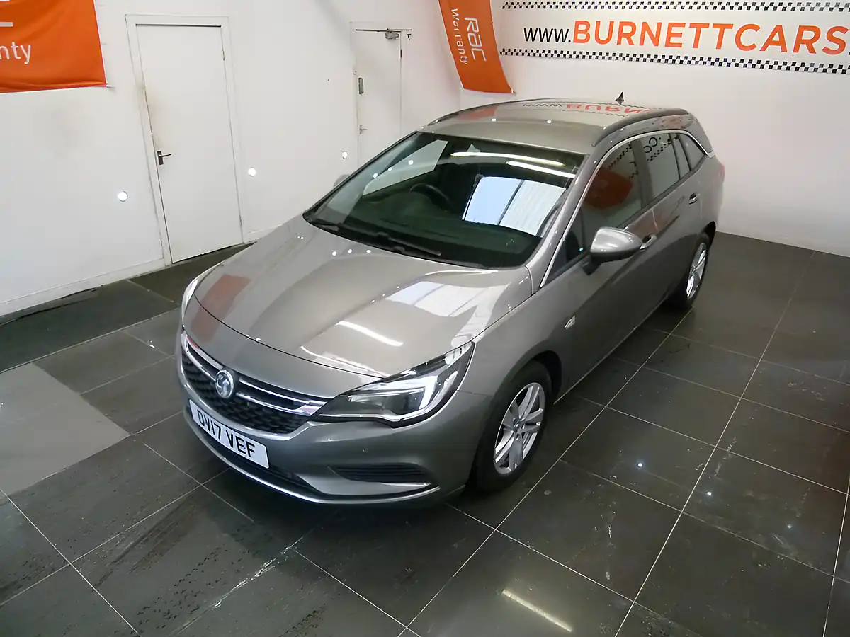 Used 2017 Vauxhall Astra Tech Line Grey - Interior and Exterior details 19