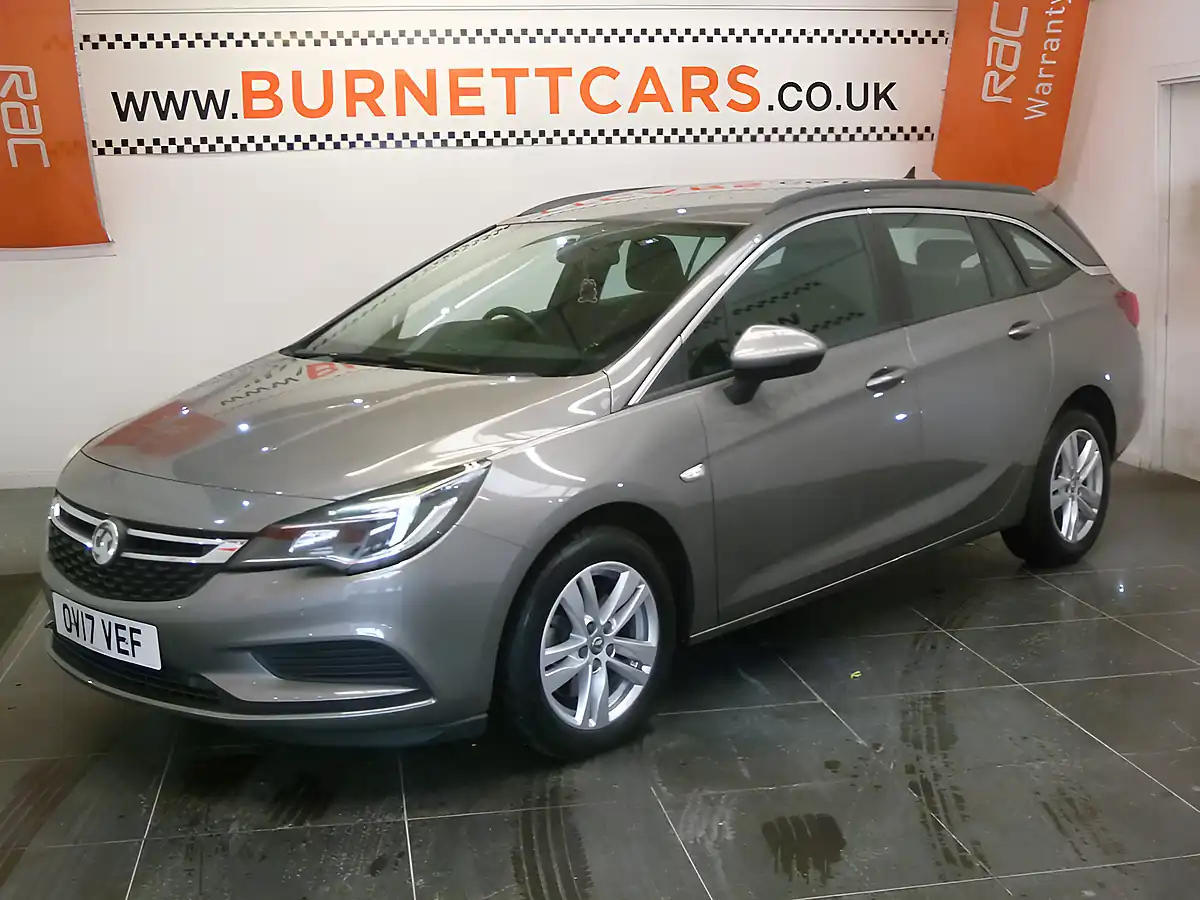 Used 2017 Vauxhall Astra Tech Line Grey - Interior and Exterior details 2