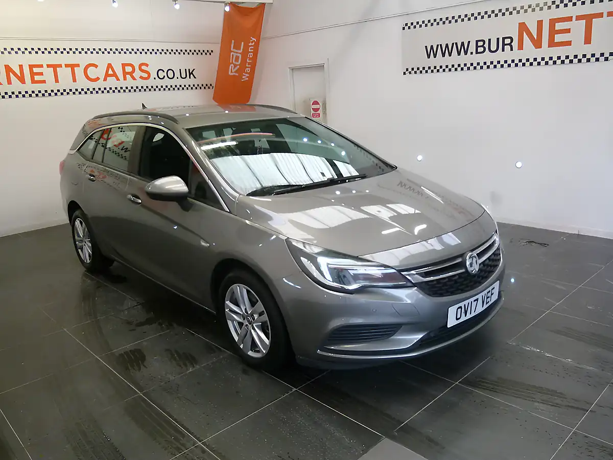 Used 2017 Vauxhall Astra Tech Line Grey - Interior and Exterior details 3