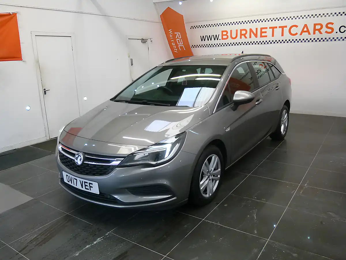 Used 2017 Vauxhall Astra Tech Line Grey - Interior and Exterior details 5