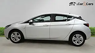 Used 2017 Vauxhall Astra Tech Line Silver - Interior and Exterior details 9