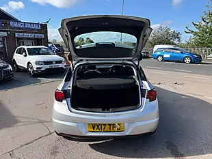 Used 2017 Vauxhall Astra Tech Line Silver - Interior and Exterior details 13