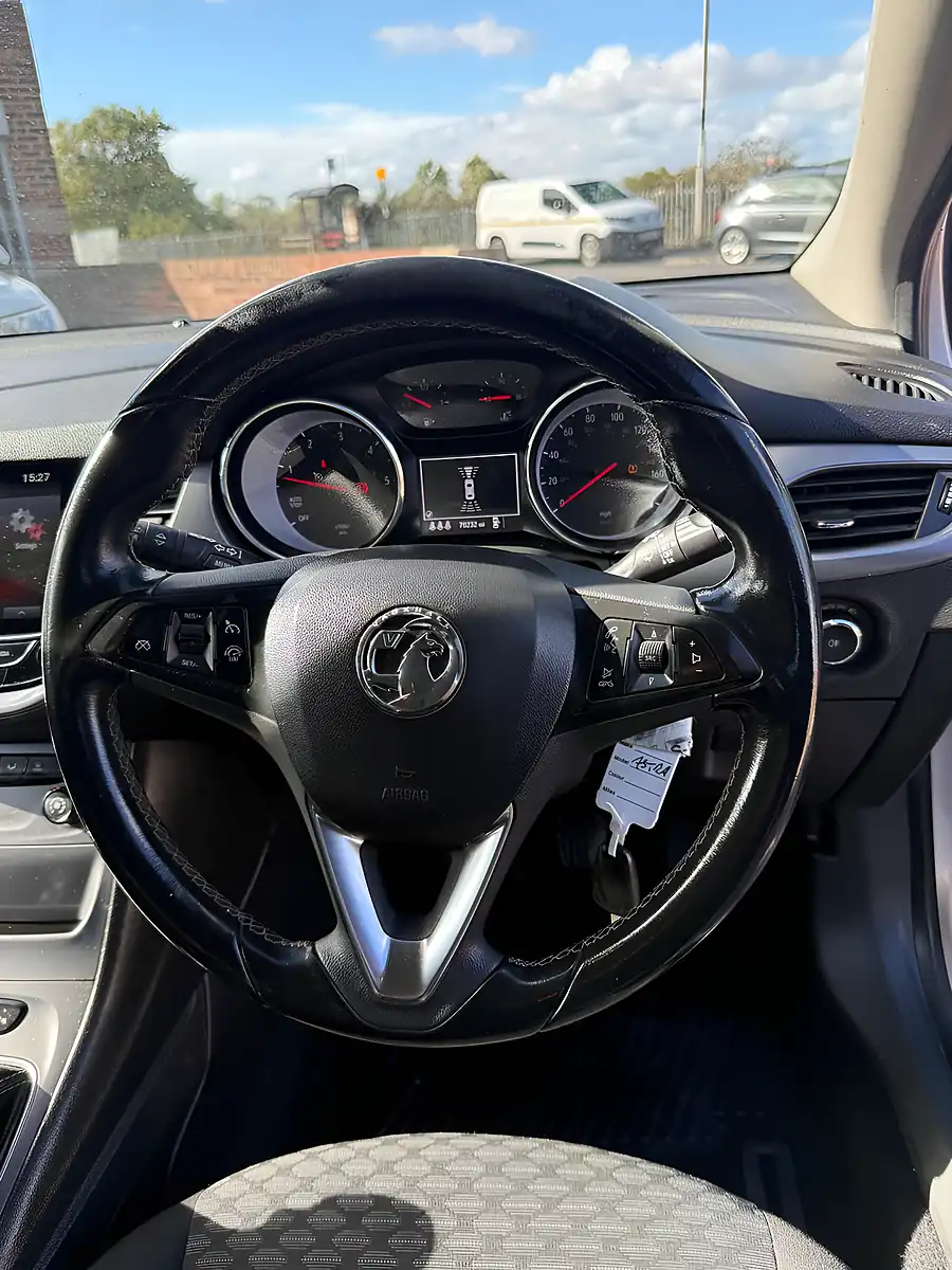 Used 2017 Vauxhall Astra Tech Line Silver - Interior and Exterior details 18