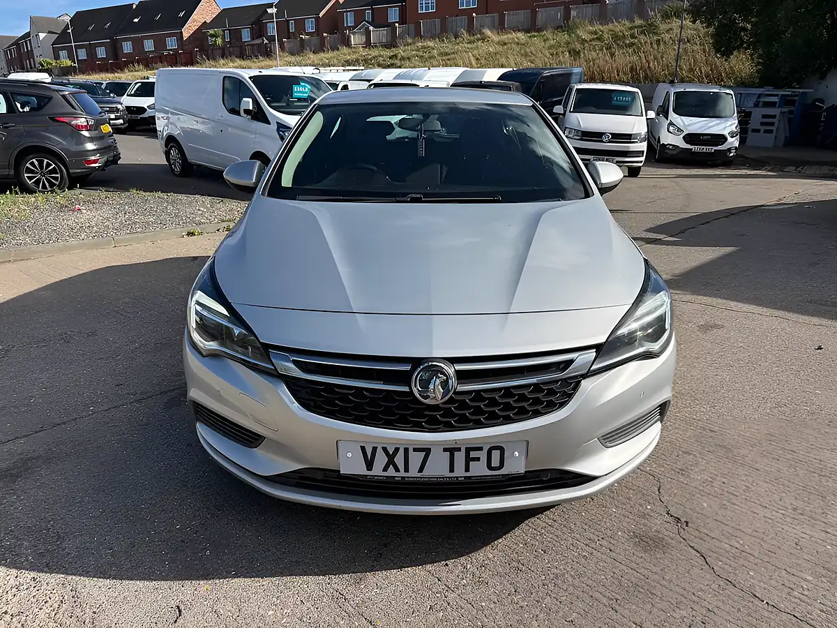 Used 2017 Vauxhall Astra Tech Line Silver - Interior and Exterior details 9