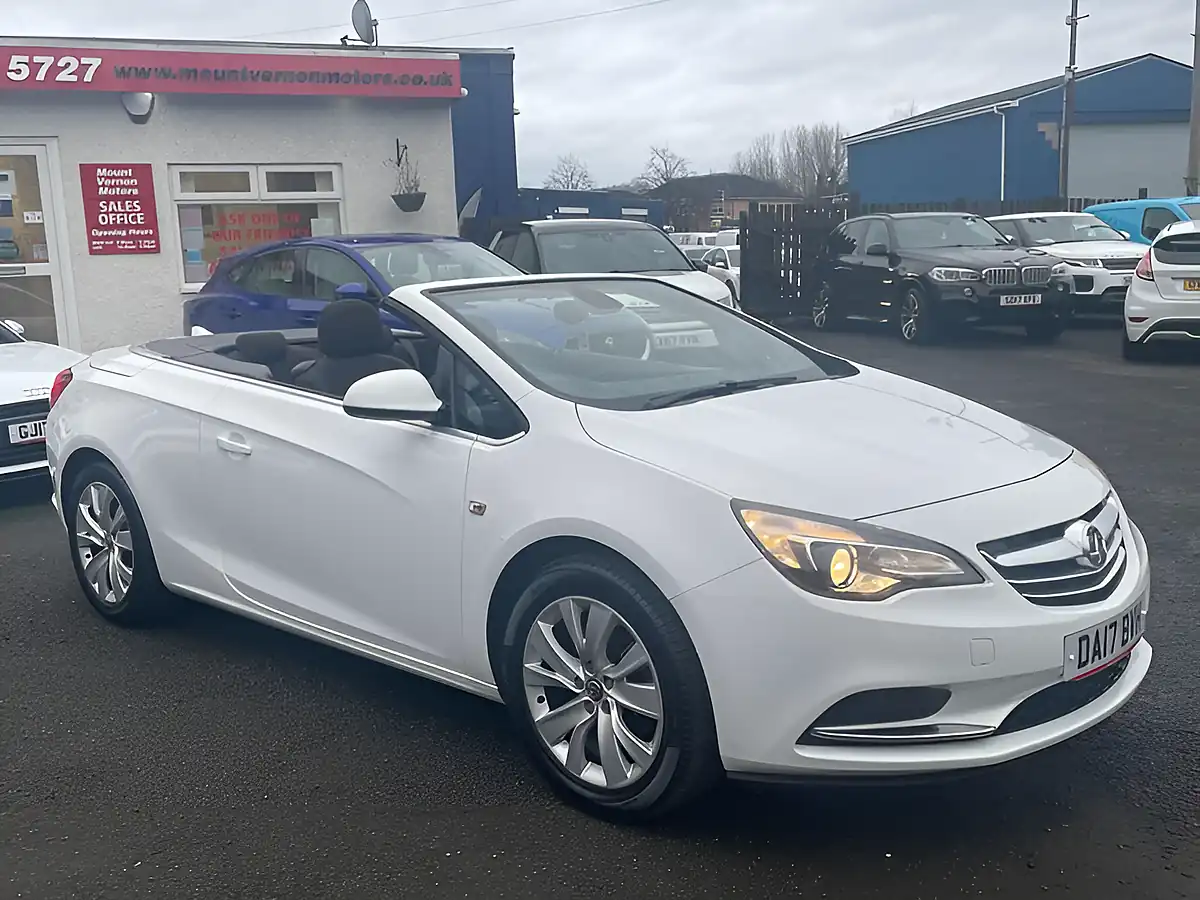 Used 2017 Vauxhall Cascada Se White - Interior and Exterior details 10