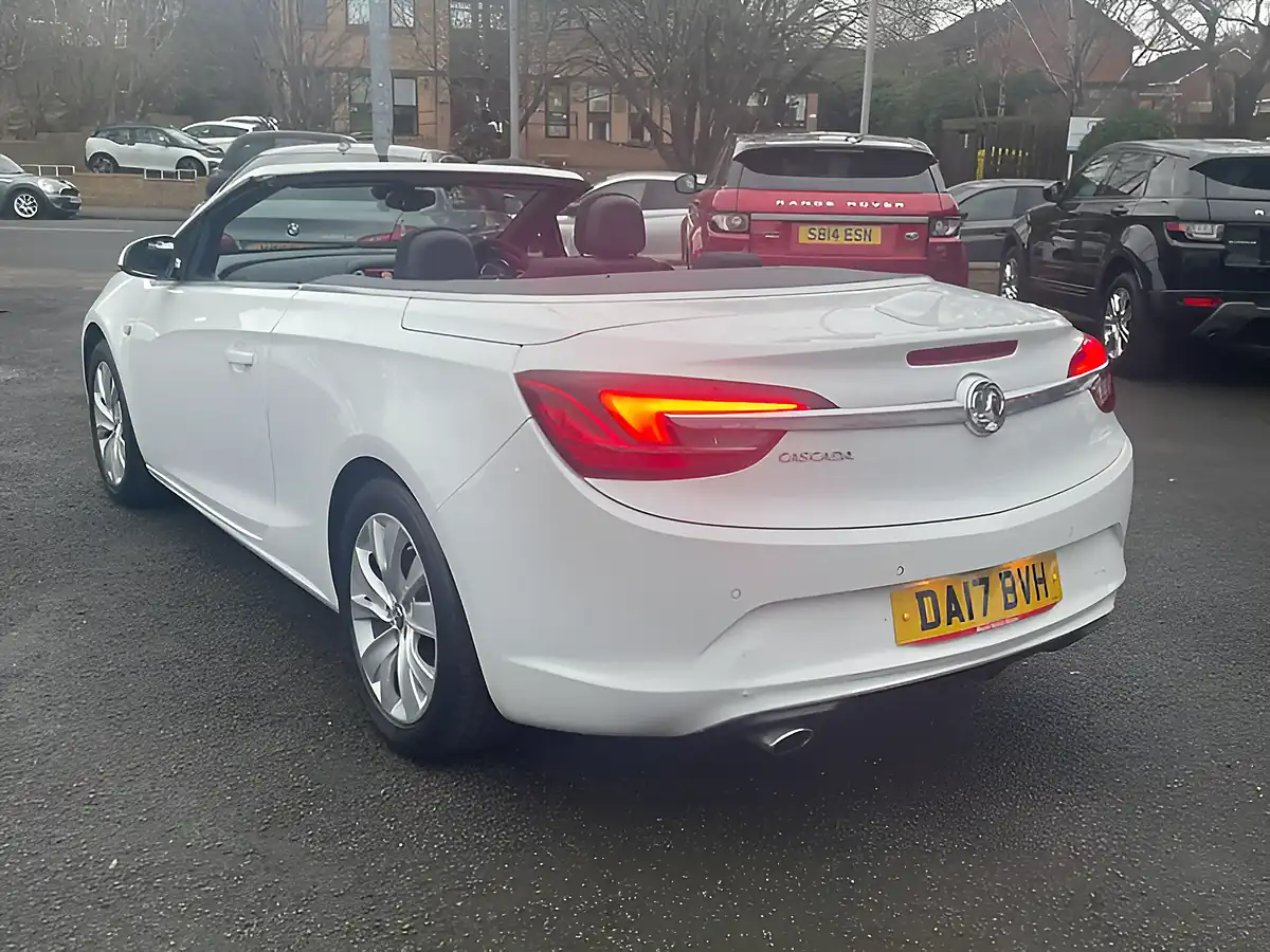 Used 2017 Vauxhall Cascada Se White - Interior and Exterior details 6