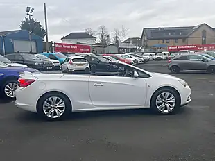 Used 2017 Vauxhall Cascada Se White - Interior and Exterior details 9
