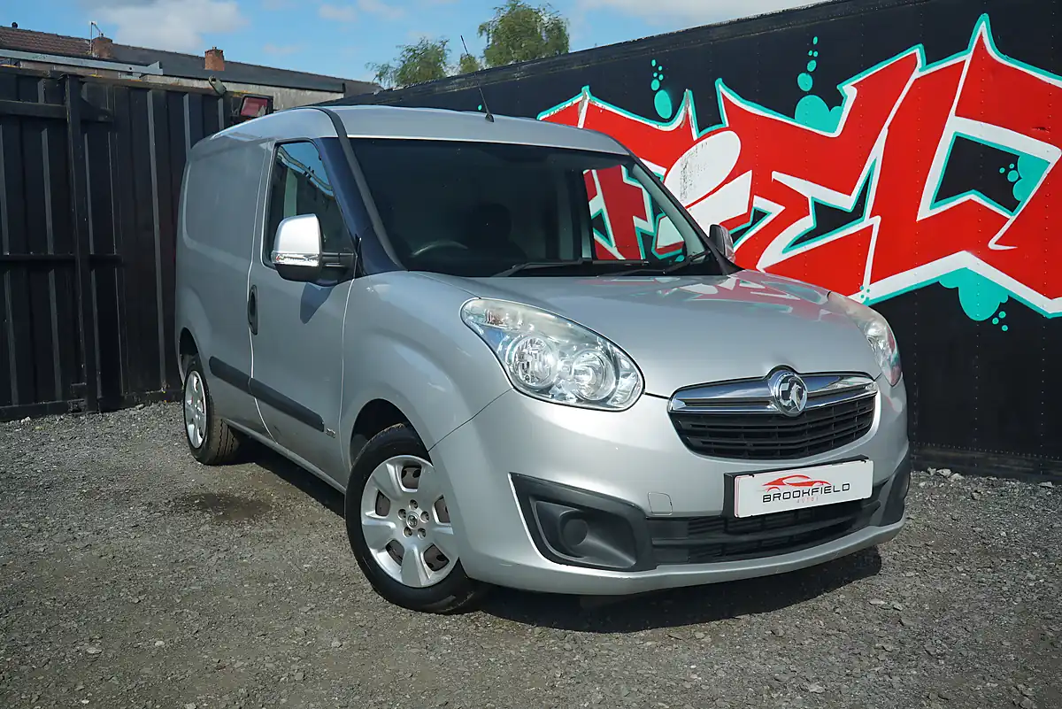 Used 2017 Vauxhall Combo 2000 Sportive Silver - Interior and Exterior details 2