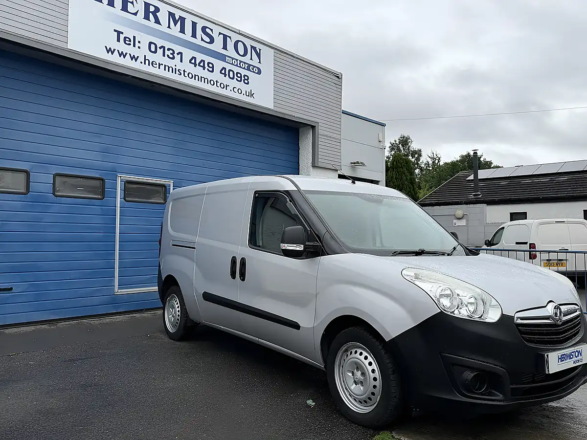 Used 2017 Vauxhall Combo 2300 Ecoflex Silver - Front View