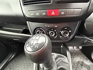 Used 2017 Vauxhall Combo 2300 Ecoflex Silver - Interior and Exterior details 15