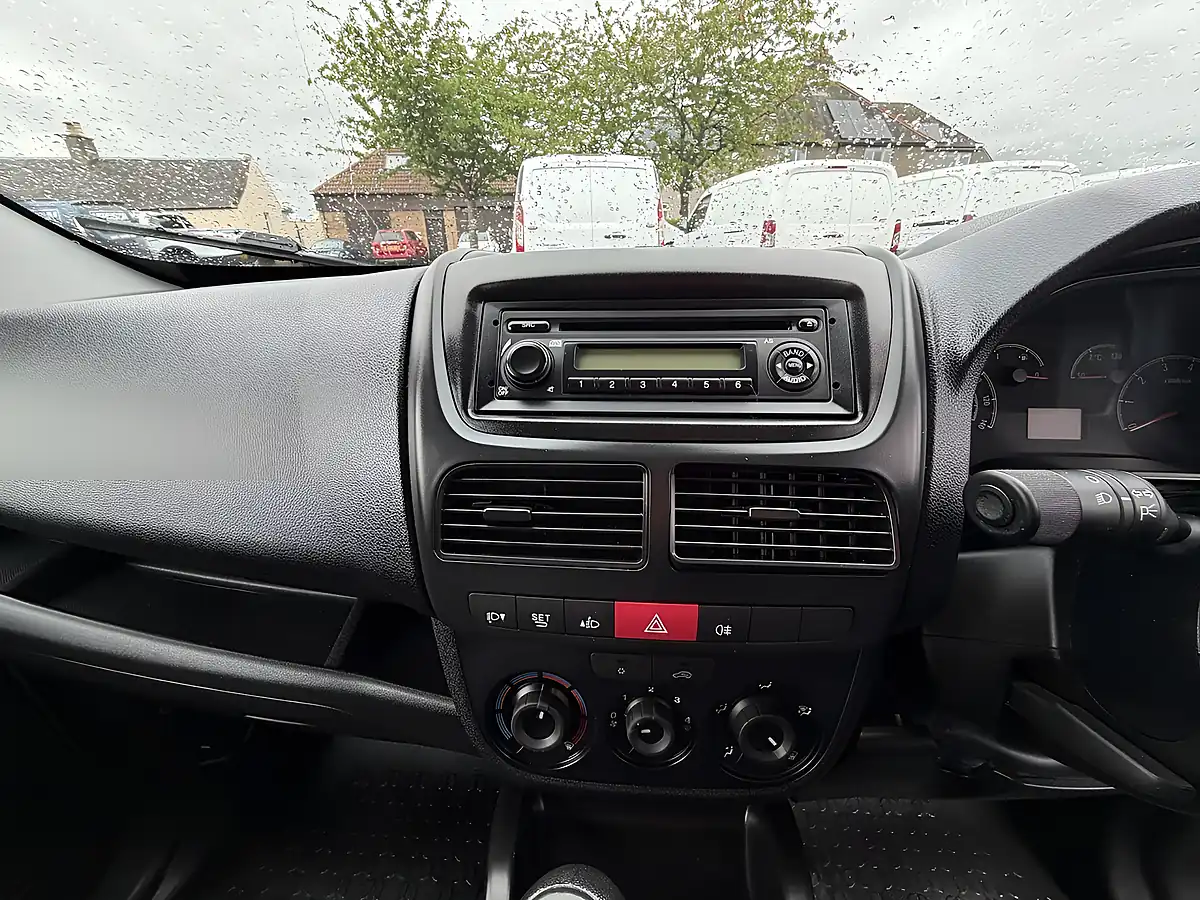 Used 2017 Vauxhall Combo 2300 Ecoflex Silver - Interior and Exterior details 16