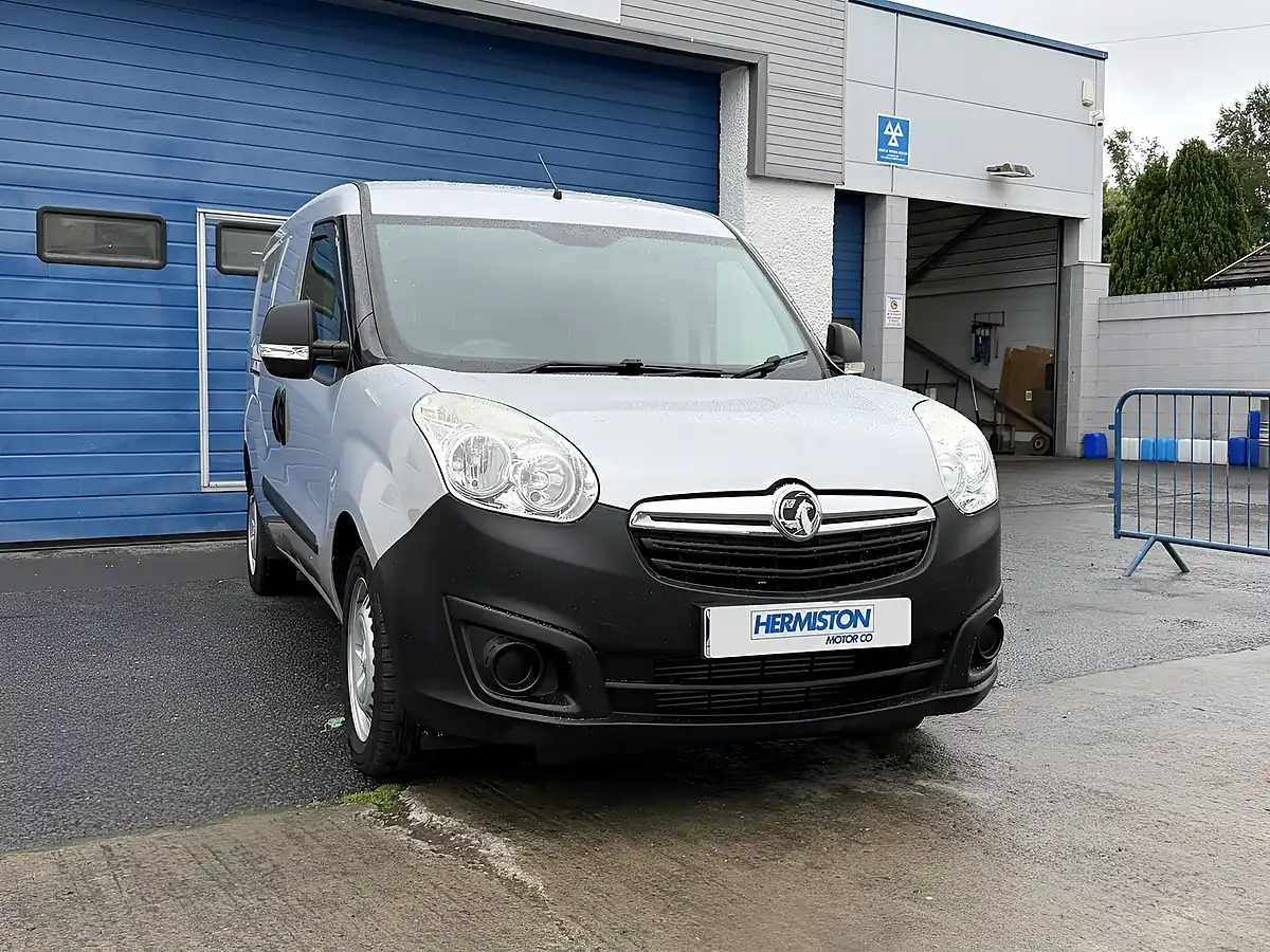 Used 2017 Vauxhall Combo 2300 Ecoflex Silver - Interior and Exterior details 2