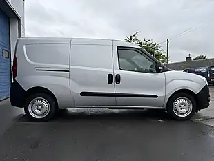 Used 2017 Vauxhall Combo 2300 Ecoflex Silver - Interior and Exterior details 9