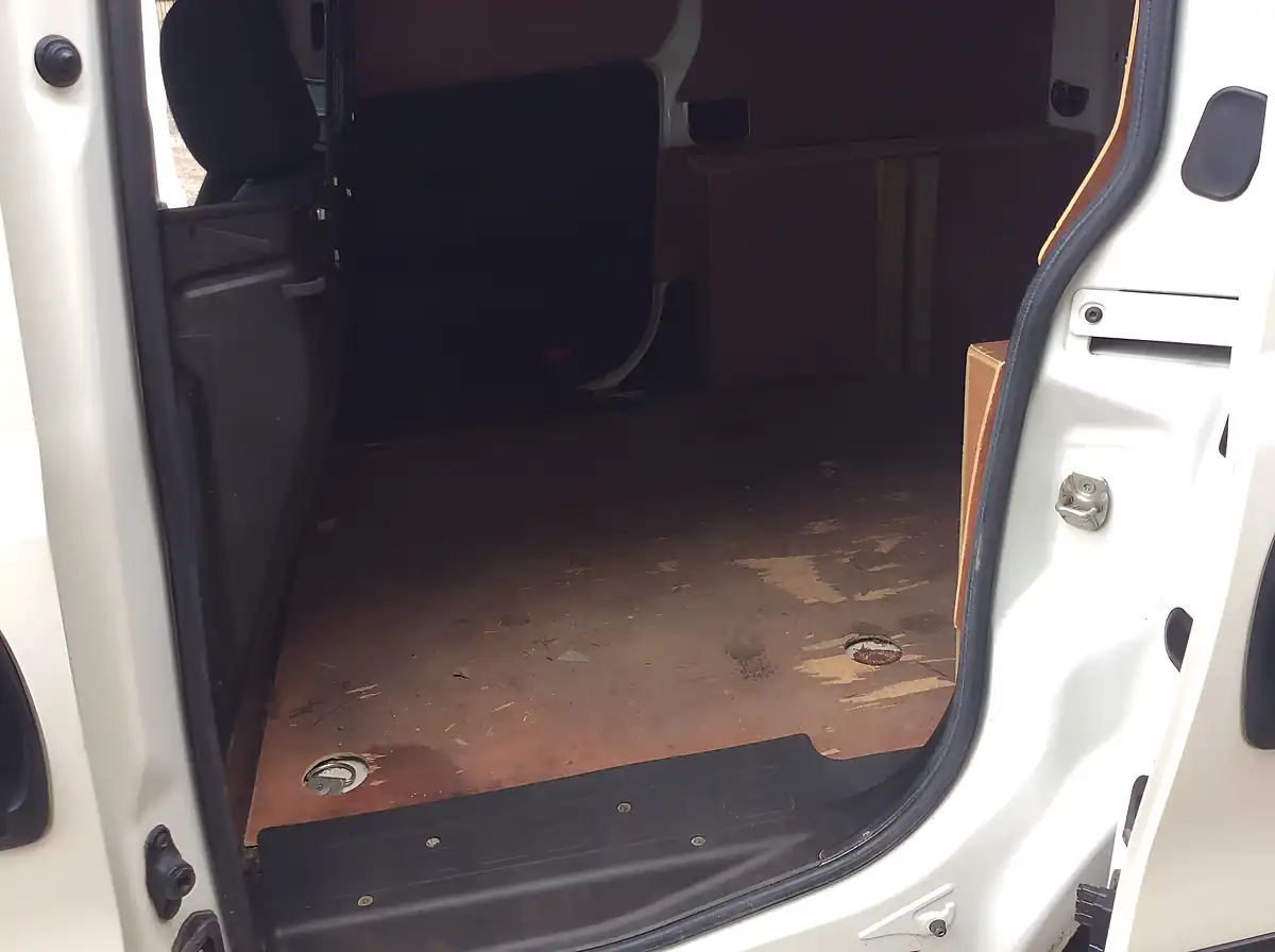 Used 2017 Vauxhall Combo Ecoflex White - Interior and Exterior details 13