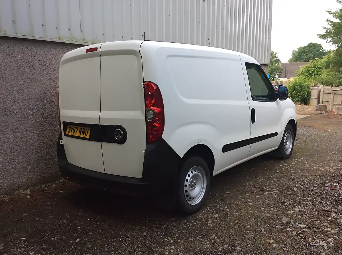 Used 2017 Vauxhall Combo Ecoflex White - Interior and Exterior details 3