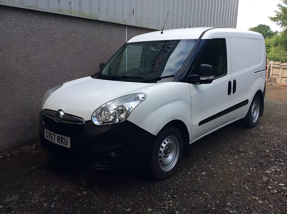 Used 2017 Vauxhall Combo Ecoflex White - Interior and Exterior details 5