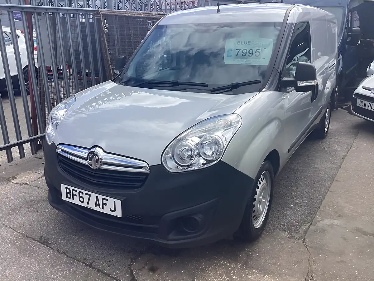Used 2017 Vauxhall Combo L1H1 Silver - Interior and Exterior details 2