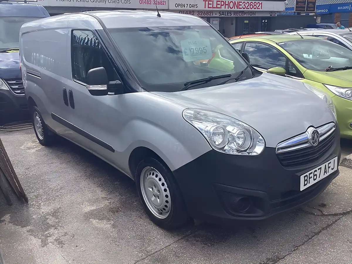 Used 2017 Vauxhall Combo L1H1 Silver - Interior and Exterior details 6
