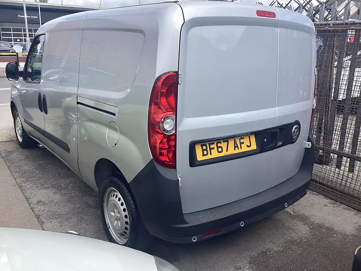 Used 2017 Vauxhall Combo L1H1 Silver - Interior and Exterior details 8