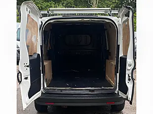 Used 2017 Vauxhall Combo Panel Van L1 H2 White - Interior and Exterior details 10