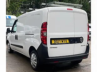 Used 2017 Vauxhall Combo Panel Van L1 H2 White - Interior and Exterior details 11