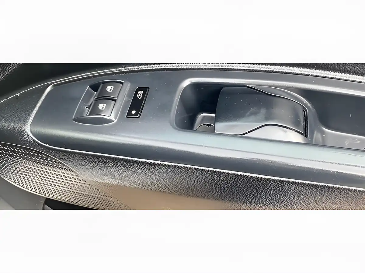 Used 2017 Vauxhall Combo Panel Van L1 H2 White - Interior and Exterior details 16