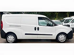 Used 2017 Vauxhall Combo Panel Van L1 H2 White - Interior and Exterior details 5