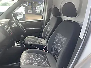 Used 2017 Vauxhall Combo Silver - Interior and Exterior details 14
