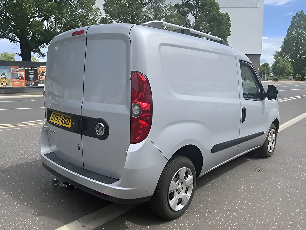 Used 2017 Vauxhall Combo Silver - Interior and Exterior details 6