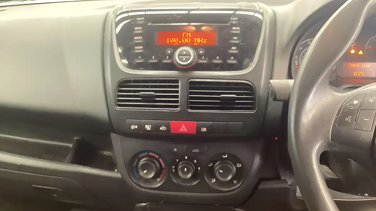 Used 2017 Vauxhall Combo Sportive - Interior and Exterior details 10