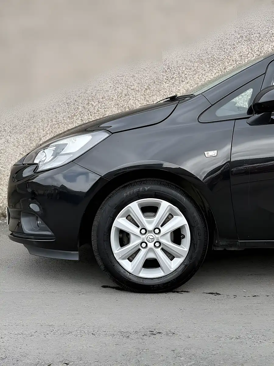 Used 2017 Vauxhall Corsa Design Black - Interior and Exterior details 4