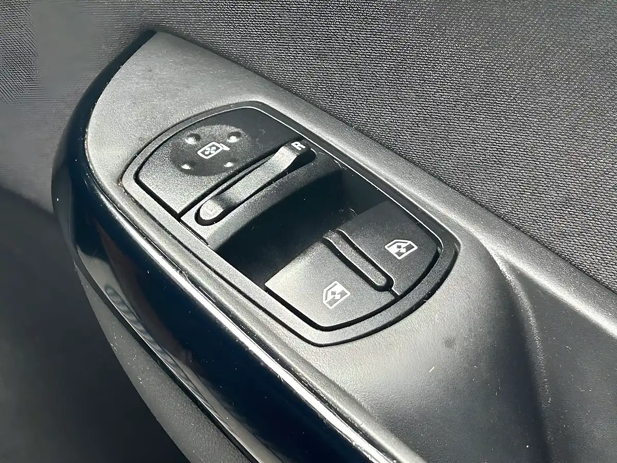Used 2017 Vauxhall Corsa Energy Ac Black - Interior and Exterior details 11