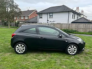 Used 2017 Vauxhall Corsa Energy Ac Black - Interior and Exterior details 4