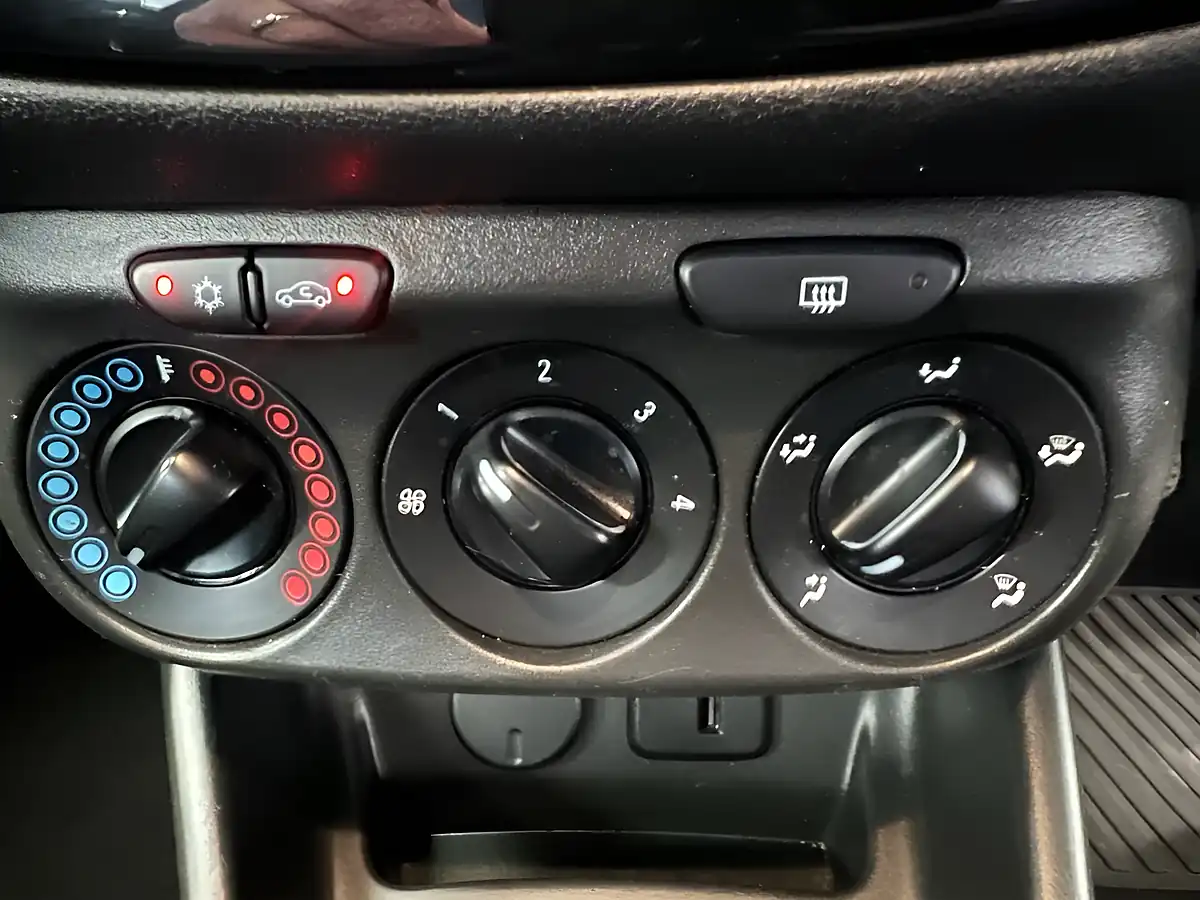 Used 2017 Vauxhall Corsa Energy Blue - Interior and Exterior details 20