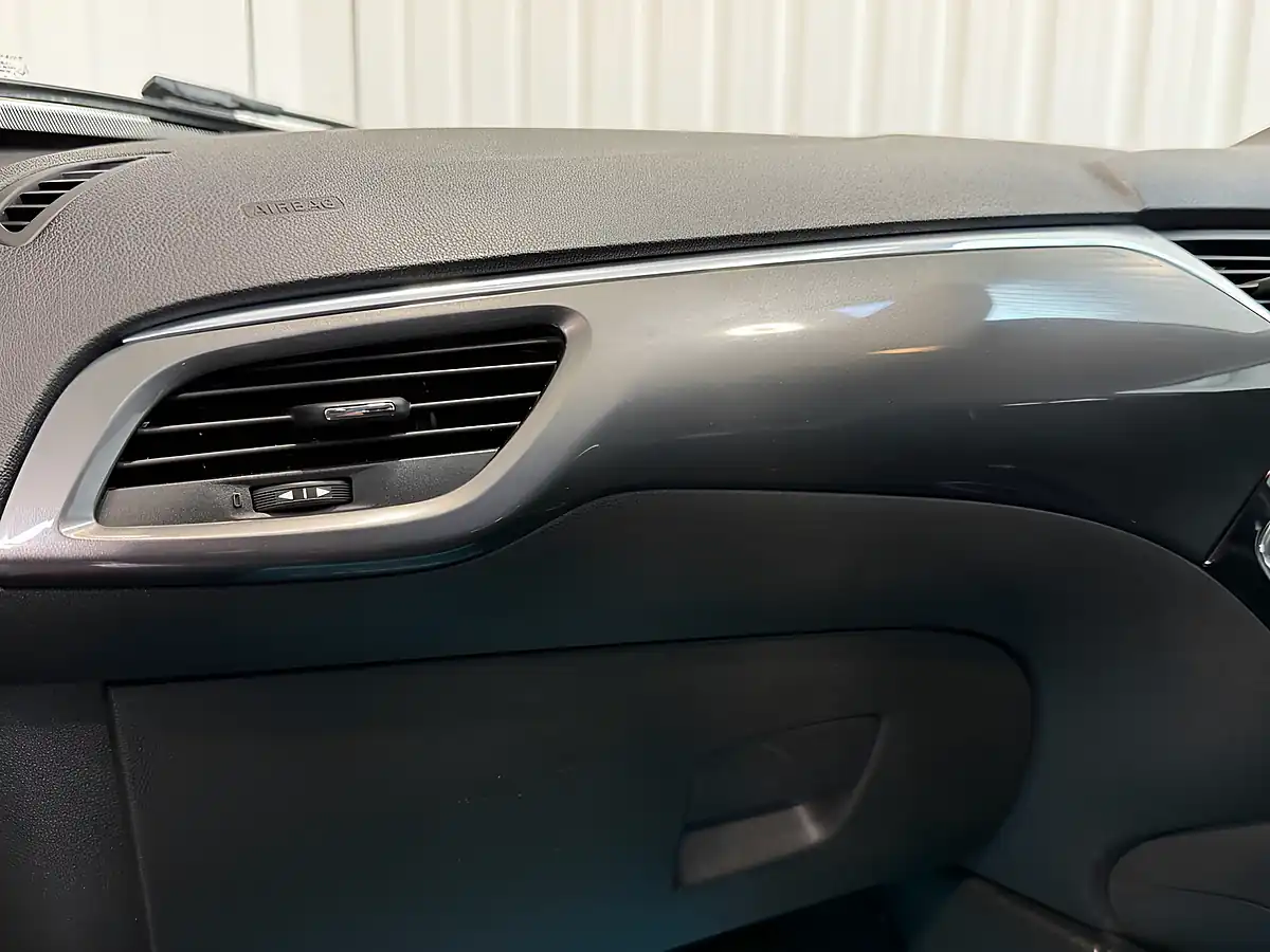 Used 2017 Vauxhall Corsa Energy Lava Red - Interior and Exterior details 12
