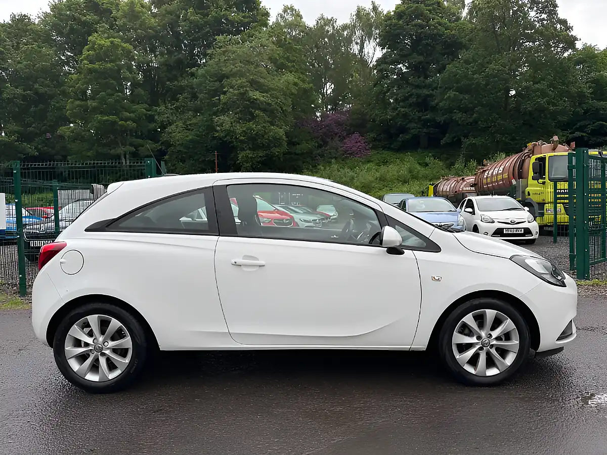 Used 2017 Vauxhall Corsa Energy White - Interior and Exterior details 9