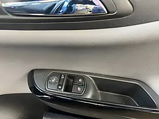Used 2017 Vauxhall Corsa Se Blue - Interior and Exterior details 17