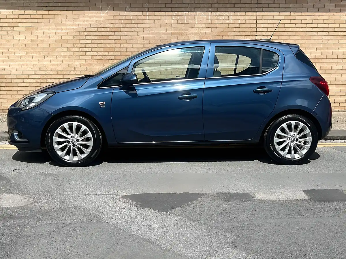 Used 2017 Vauxhall Corsa Se Blue - Interior and Exterior details 4
