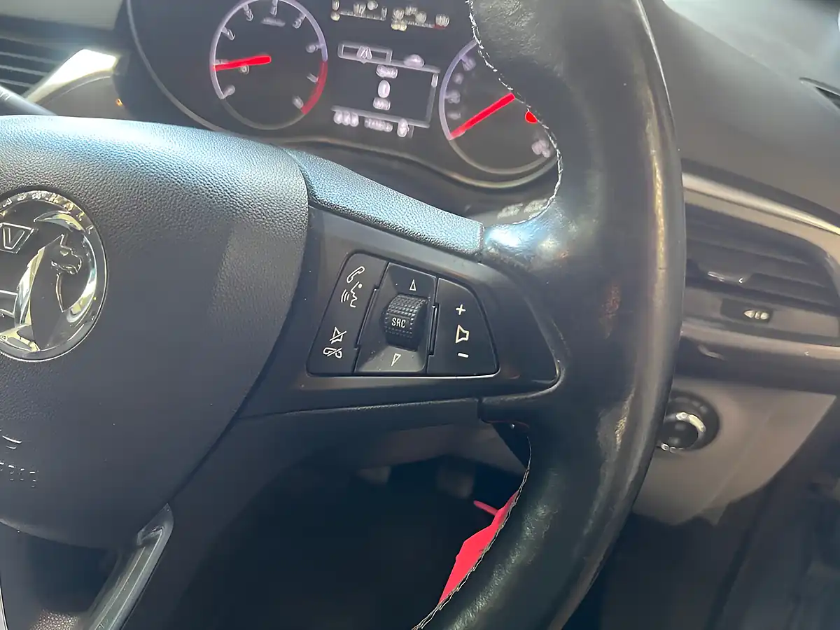 Used 2017 Vauxhall Corsa Se Blue - Interior and Exterior details 9
