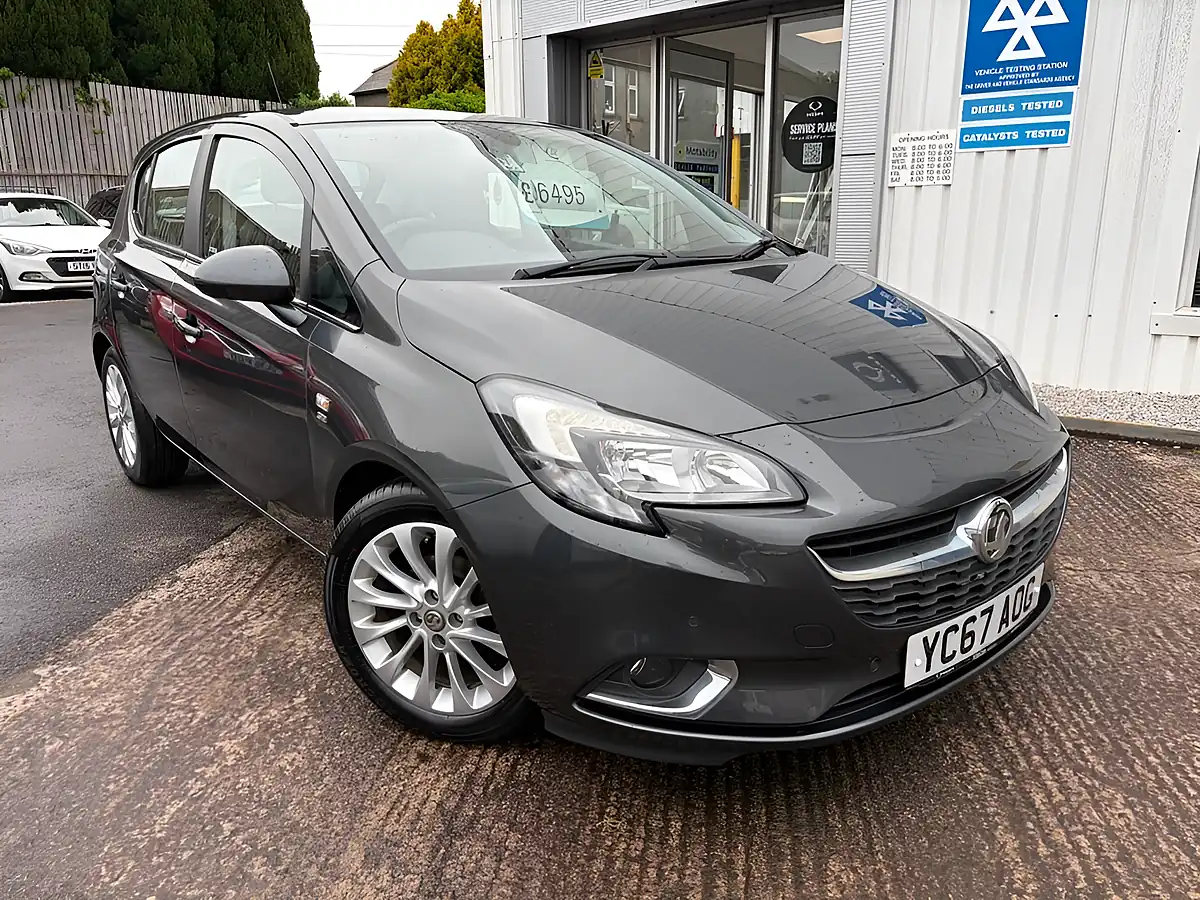 Used 2017 Vauxhall Corsa Se Grey - Front View
