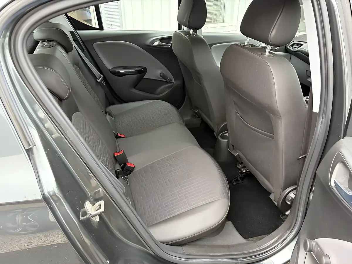 Used 2017 Vauxhall Corsa Se Grey - Interior and Exterior details 11