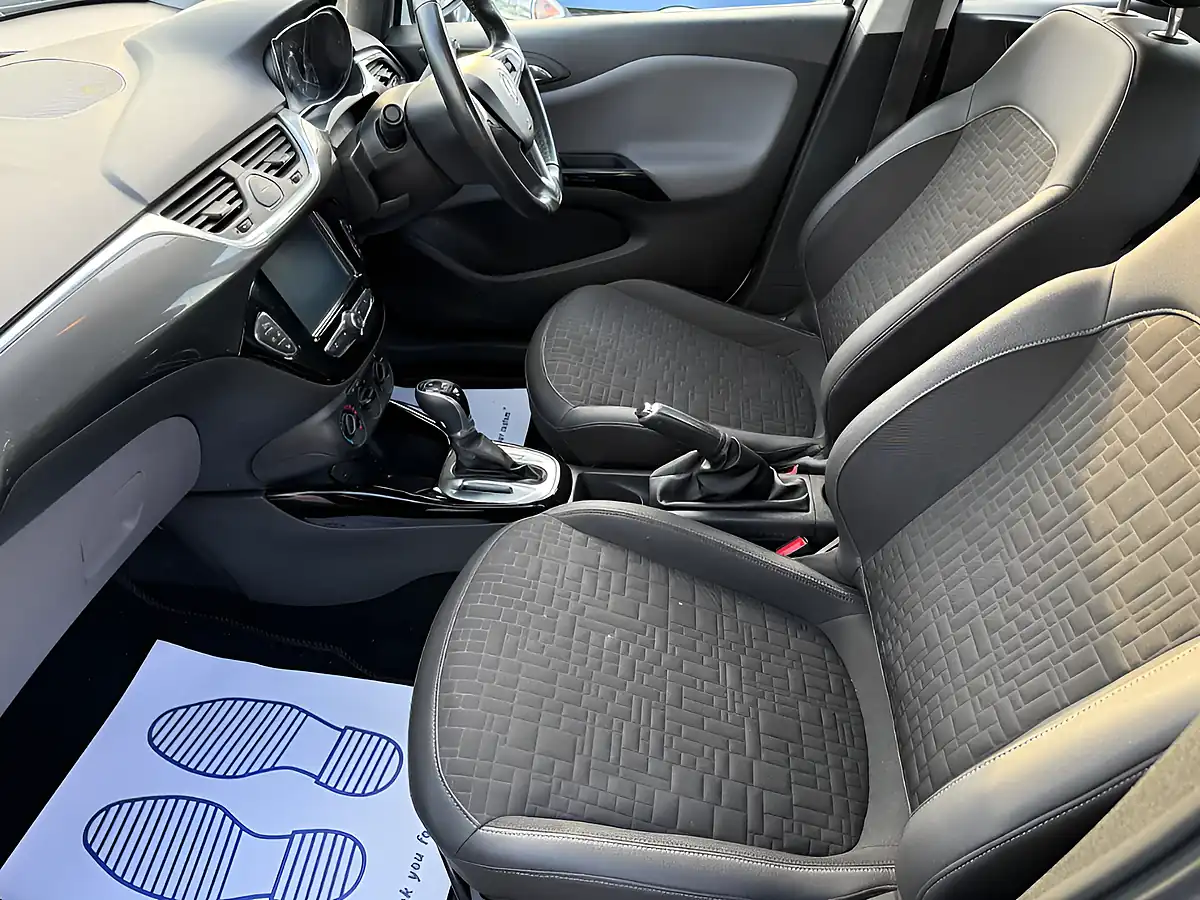 Used 2017 Vauxhall Corsa Se White - Interior and Exterior details 13