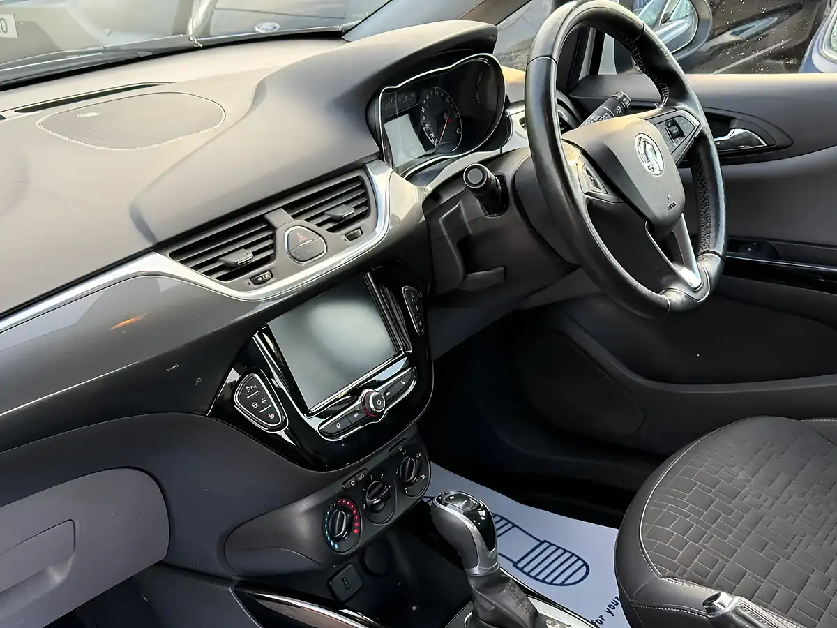 Used 2017 Vauxhall Corsa Se White - Interior and Exterior details 17
