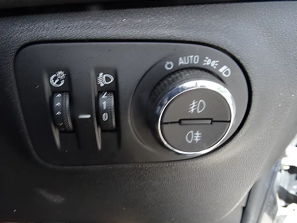 Used 2017 Vauxhall Corsa Sri Black - Interior and Exterior details 19