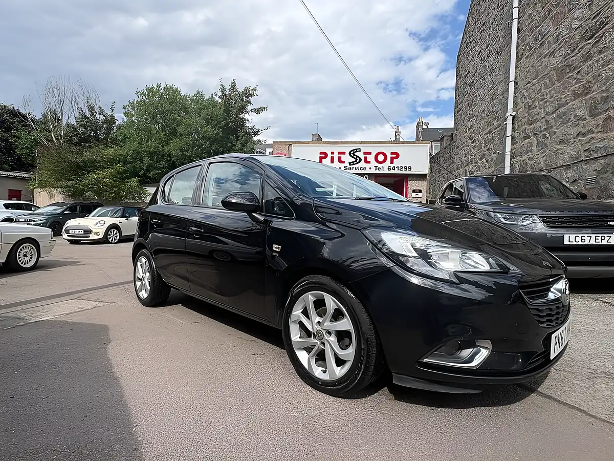 Used 2017 Vauxhall Corsa Sri Black - Front View