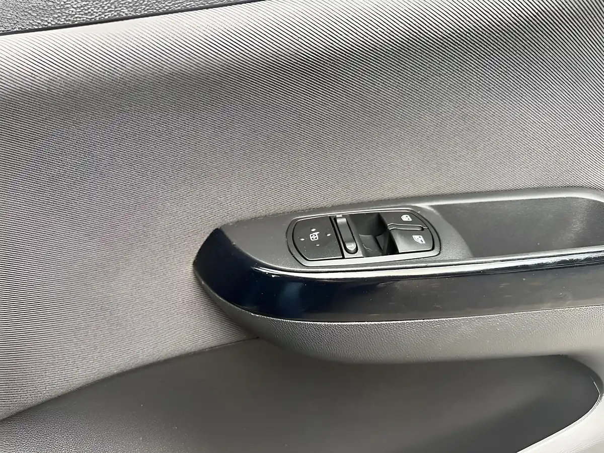Used 2017 Vauxhall Corsa Sri Black - Interior and Exterior details 18
