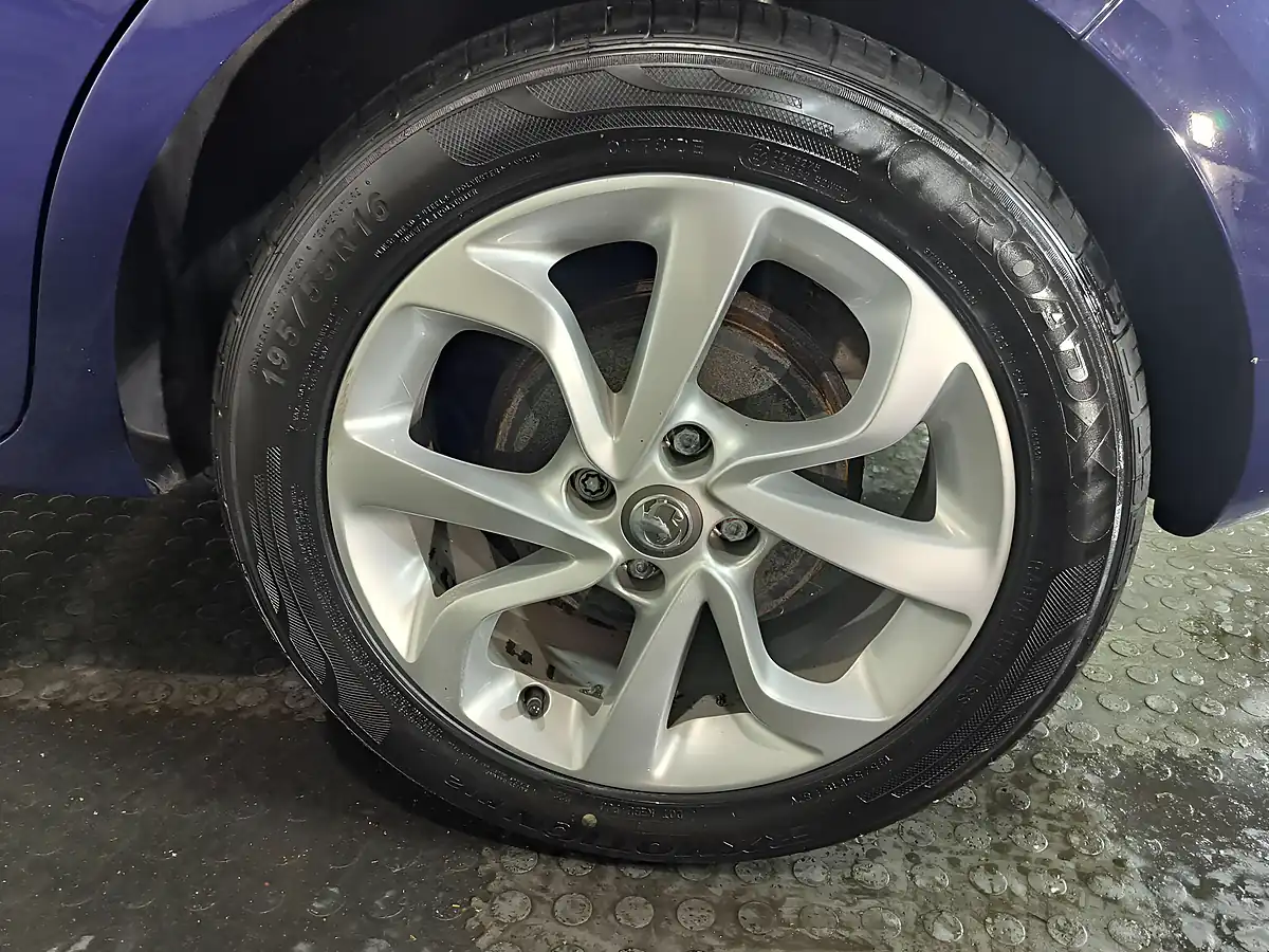 Used 2017 Vauxhall Corsa Sri Blue - Interior and Exterior details 19